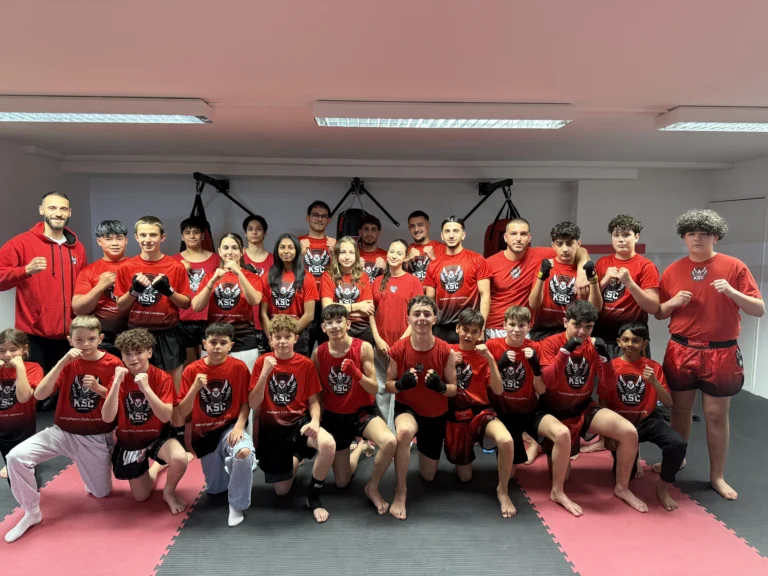 Jugendliche Kickboxen Gruppe beim Kampfsport Club Leonberg KSC – K1 Fortgeschrittene 13 bis 17 Jahre in Leonberg